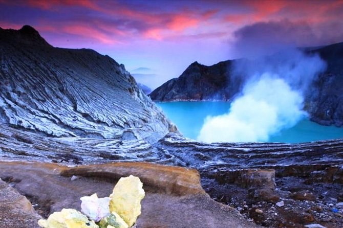 Overnight Mount Ijen Blue Fire Trek from Bali, Private and All Inclusive